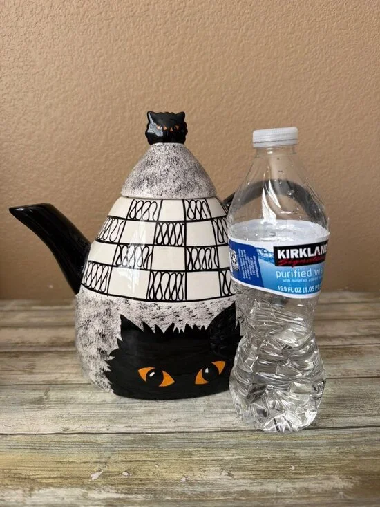 Cats By Nina Lyman Black Cat Ceramic Teapot 9" Pre-owned - Picture 3 of 15